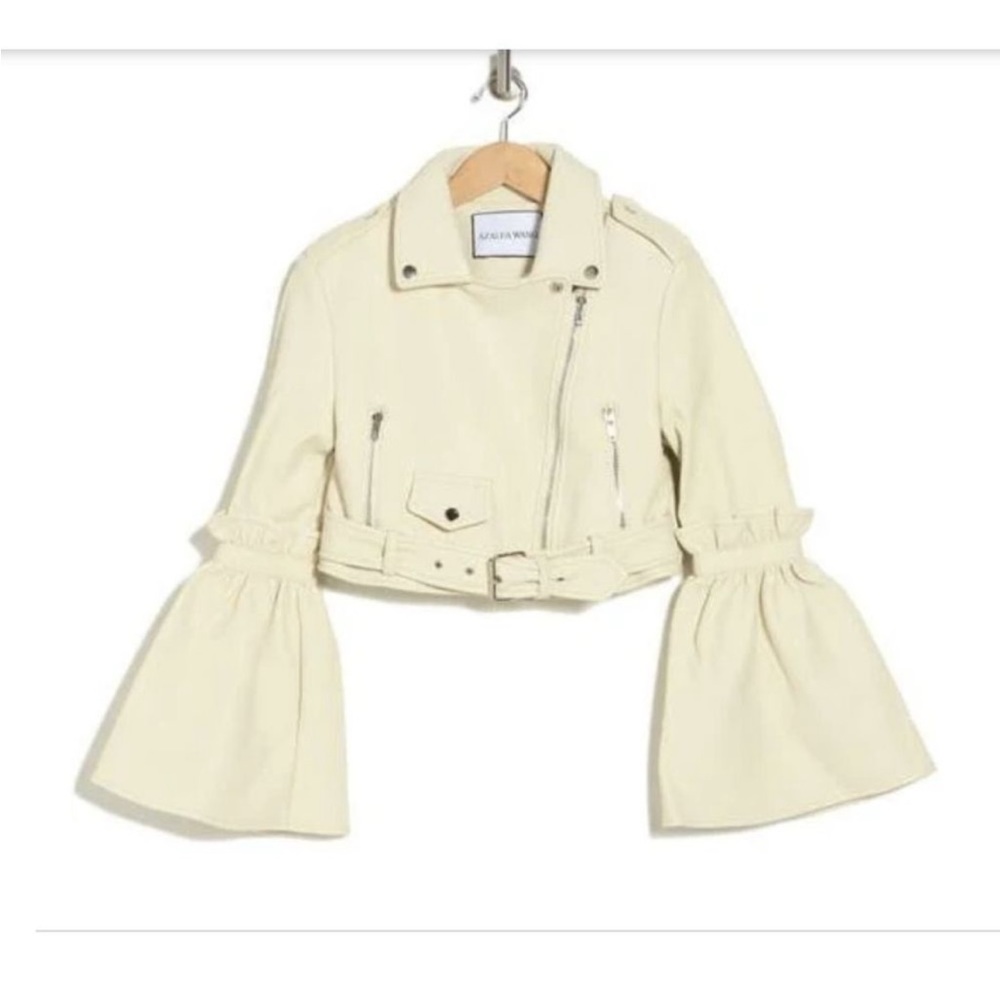 Brand new Faux Leather Bell Sleeve Crop Moto Jacket
AZALEA WANG